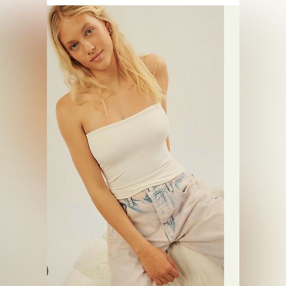 Free People Tops - NWOT FREE PEOPLE INTIMATELY ABOUT TIME TUBE TOP SMALL